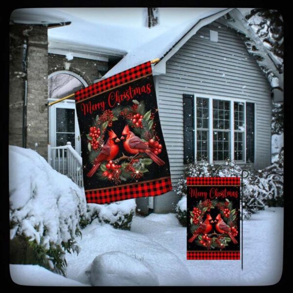 Cardinal Christmas Flag: Merry & Bright Holiday Decor - Image 2