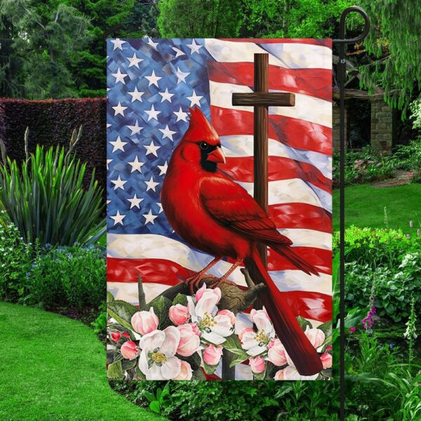 Cardinal God Bless America Flag: 4th of July & Memorial Day Decor - Image 3