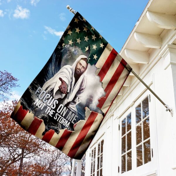 Focus On Me Flag: Stay Calm Amidst the Storm - Image 2