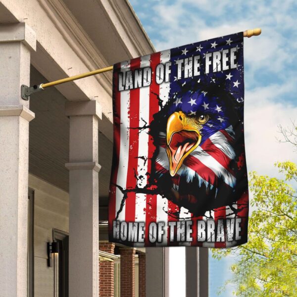 Home of the Brave: American Flags & Patriotic Decor - Image 6