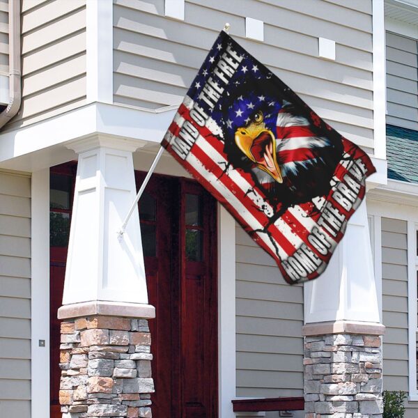 Home of the Brave: American Flags & Patriotic Decor - Image 9