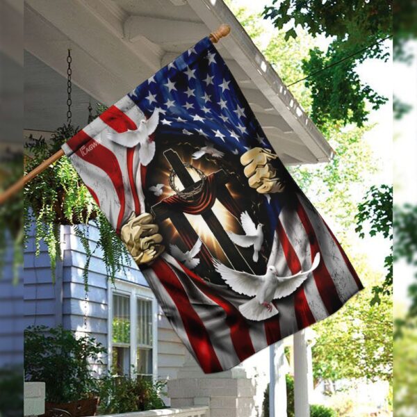 Patriotic Jesus Cross: American Flag Christian Jewelry - Image 3