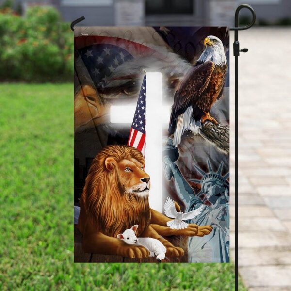 Lion & Lamb American Flag: Patriotic Home Decor - Image 6