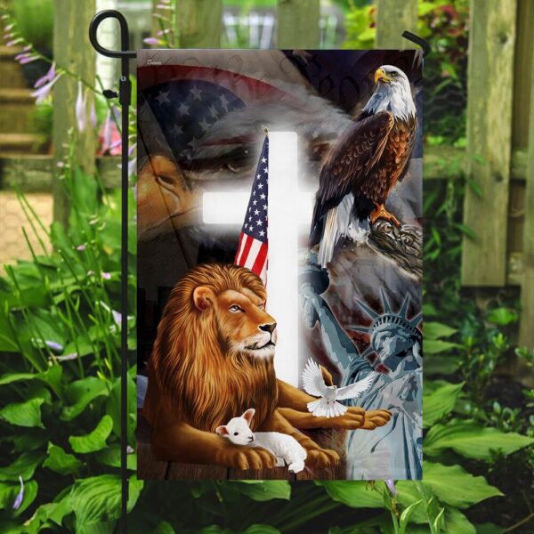 Lion & Lamb American Flag: Patriotic Home Decor - Image 7