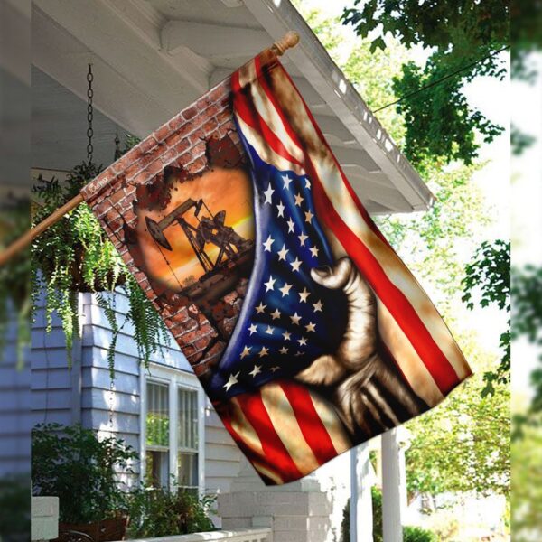 Oilfield Flag MLH1018F: Durable & High-Visibility Safety Flags - Image 3