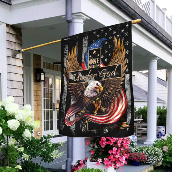 One Nation Under God Eagle Flag: TRL176F - Patriotic American Flag