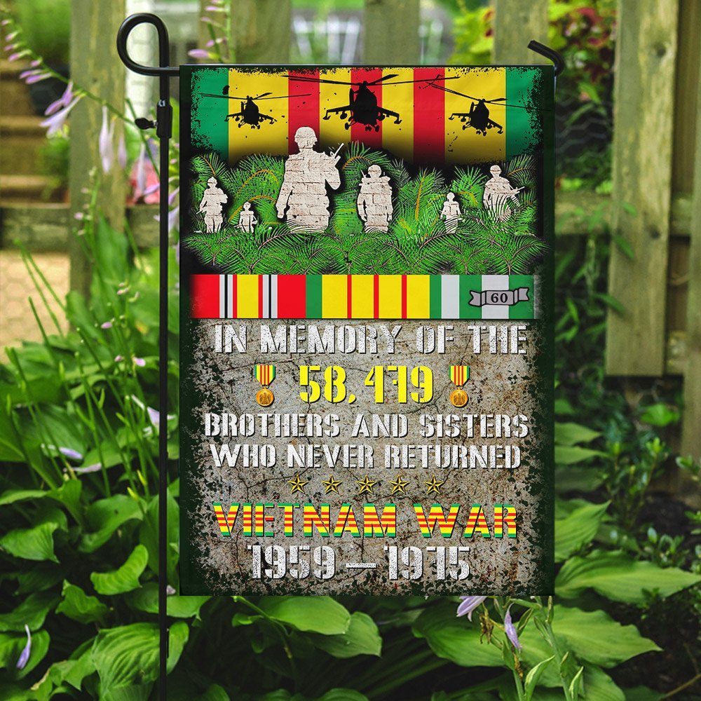 Vietnam Veterans In Memory Of Brothers And Sisters Garden Flag - Image 4