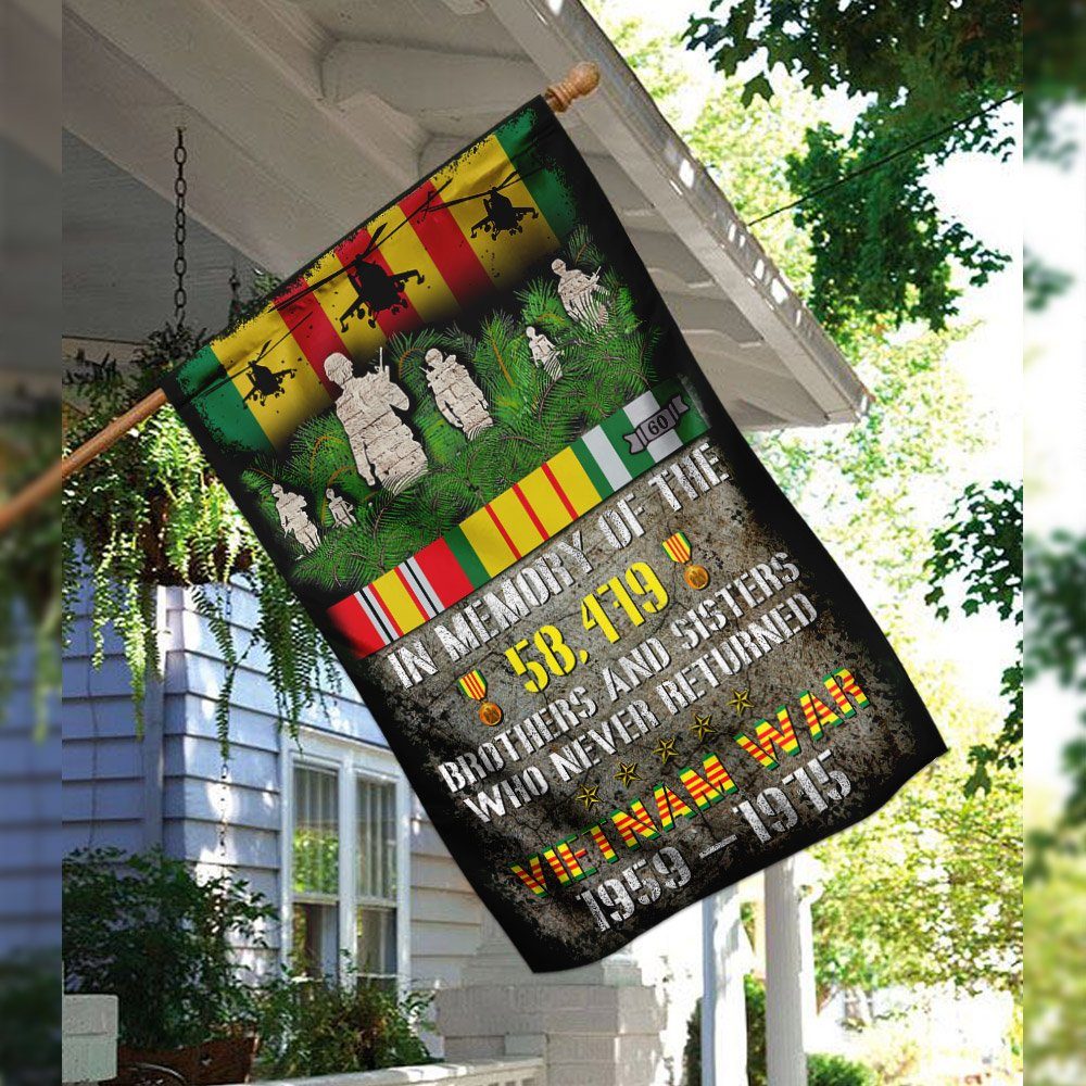 Vietnam Veterans In Memory Of Brothers And Sisters Garden Flag - Image 3