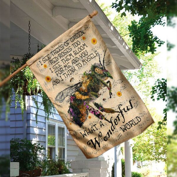 Wonderful World Bee Flag: Celebrate Pollinators - Image 8